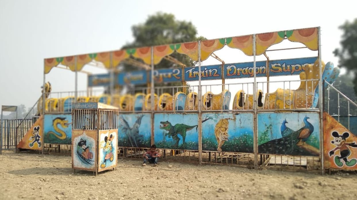chaubari mela : Tent pitching on river bank