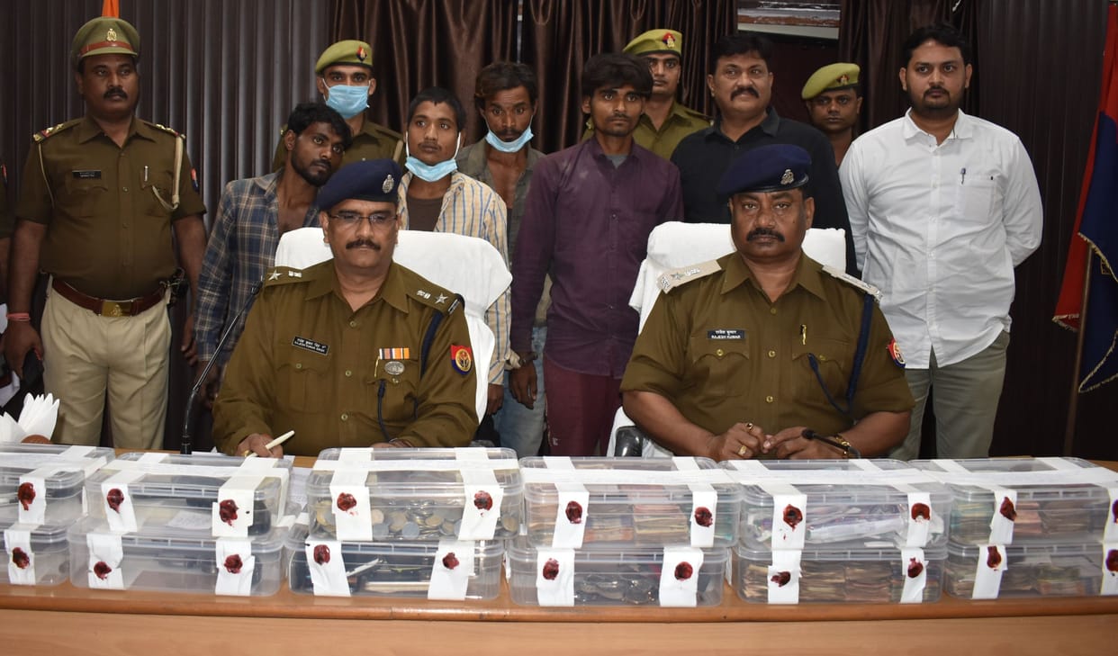 fathepur news,Woman and four accomplices arrested for hiding money of thieves