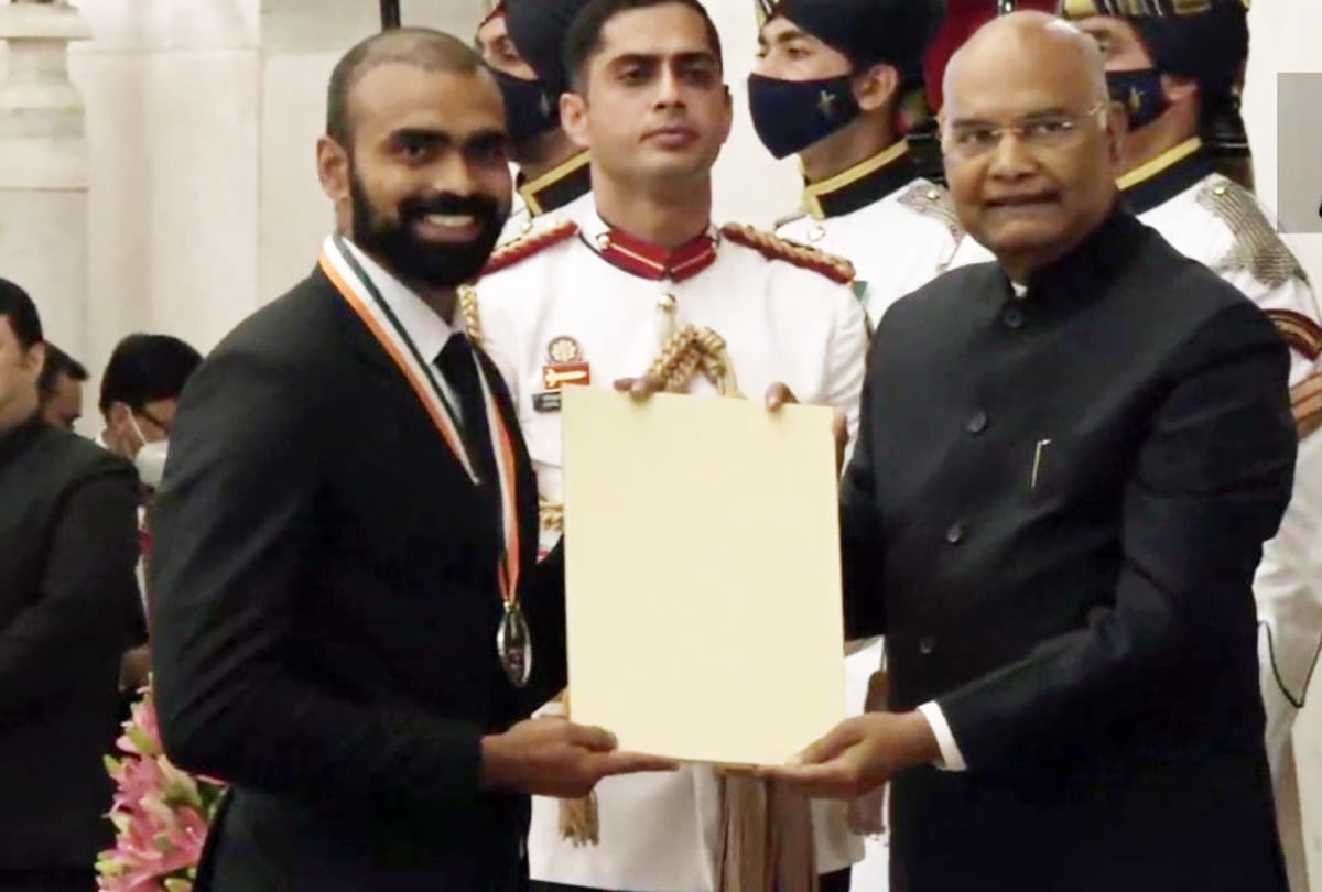 Major Dhyan Chand Khel Ratna Award: Players honored in photos: Many players including Mithali-Dhawan were seen in this style, President honored them