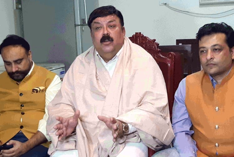 Shwait Malik said If there is no trust in central security forces then Congress leaders should return their security