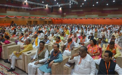Amit Shah said that he will serve the nation by staying in power for 35 years against the weak opposition 