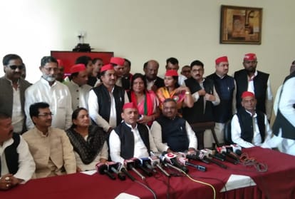 Akhilesh Yadav targeted BJP government in press conference in Kushinagar