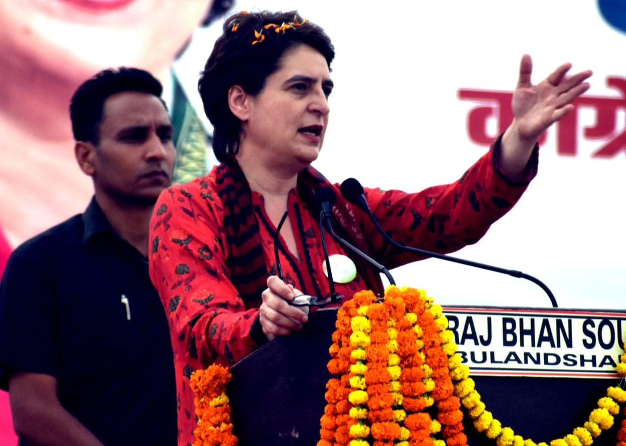 priyanka gandhi public meeting