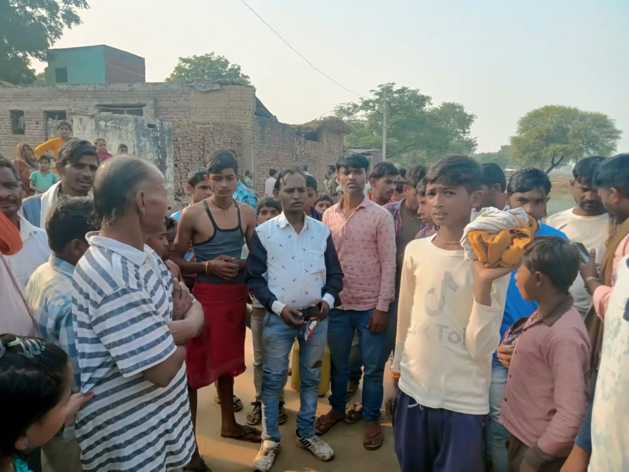 Hathras: Baigir, who came to save the dead teenager from snakebite, was also bitten by the snake