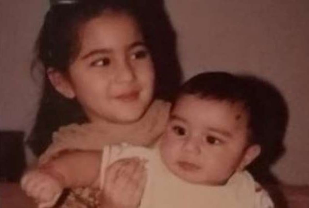 Childrens day special sara ali khan to varun dhawan these stars childhood photos will steal your heart