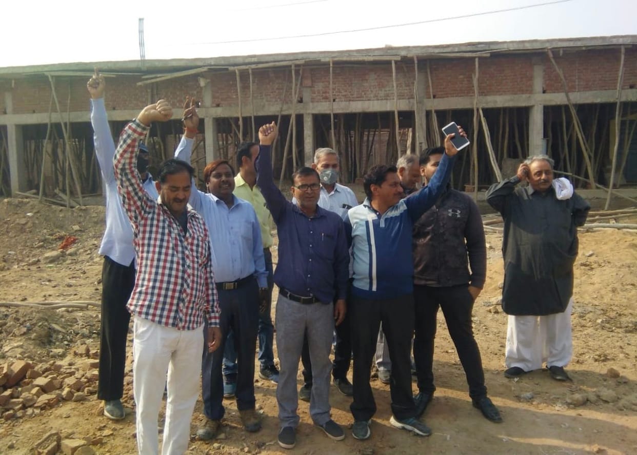 Kotla Mandi: The work of strengthening the shops incomplete, the stone installed for the inauguration