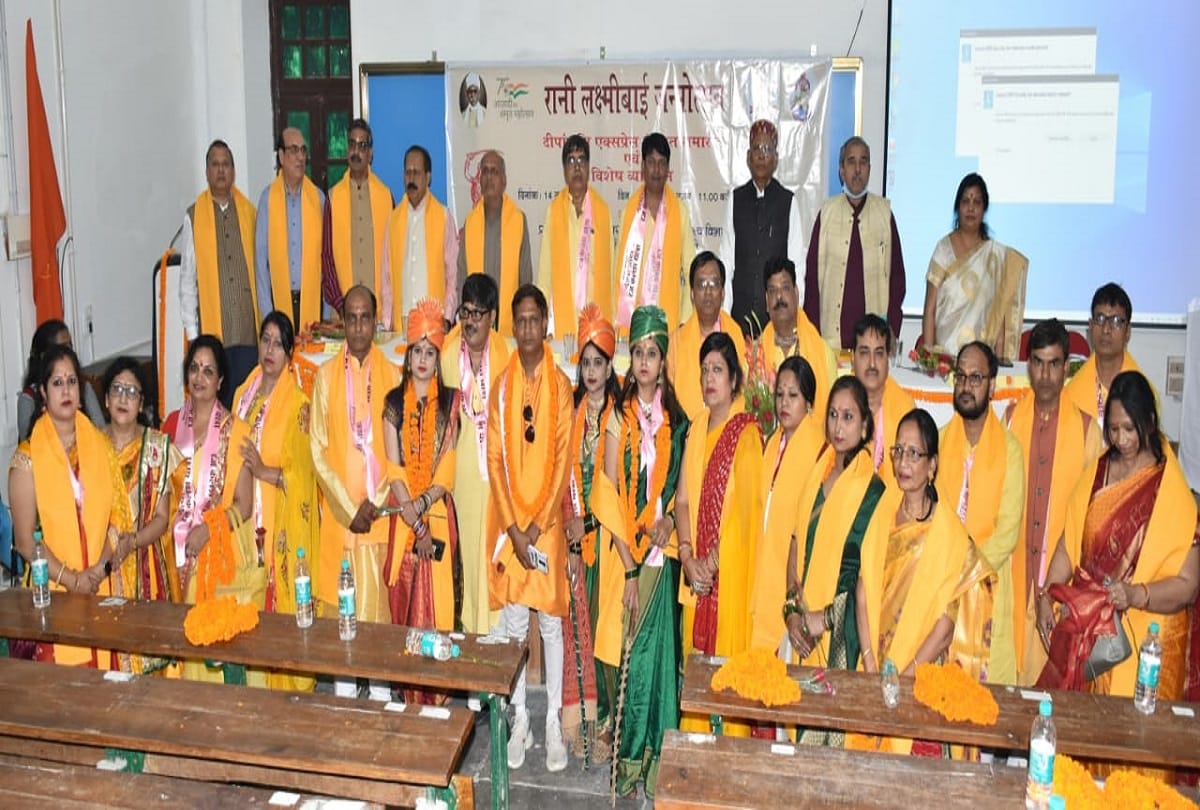Raj Kalash procession started from  birthplace of Rani Laxmibai in varanasi will reach Jhansi on 19 november