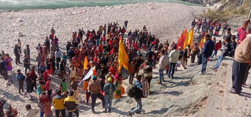 Pandav dance started in Darmola village with traditional customs