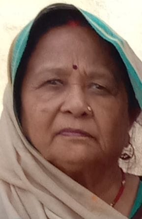 fathepur news,Truck collides with bike riding couple, woman dies