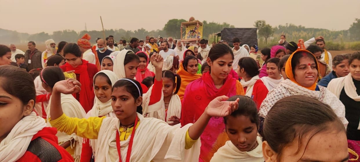 Mathura: Brajyatris were enthralled by the dance of Braj Balas