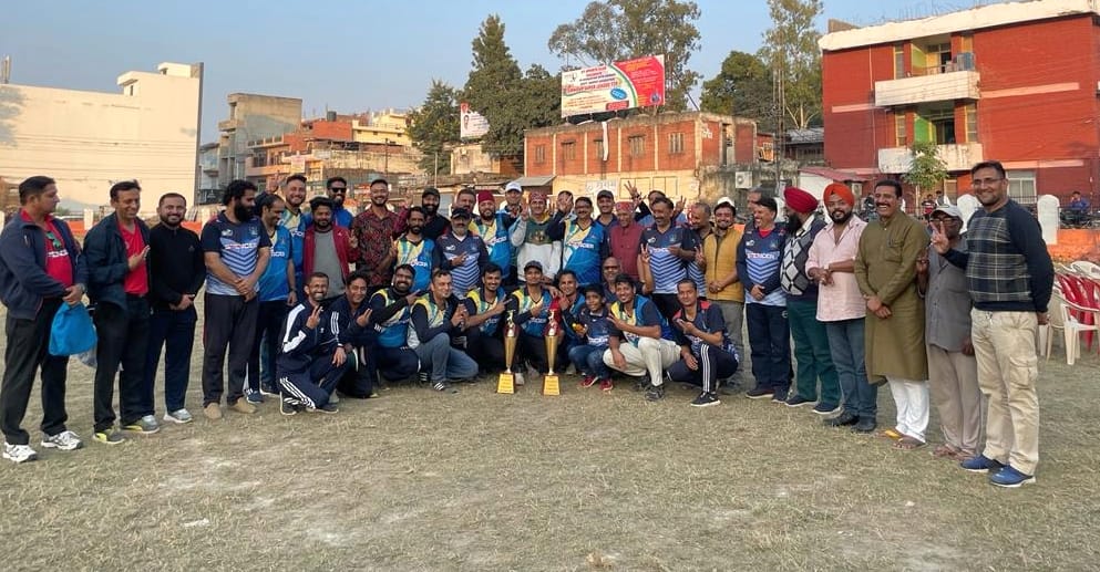 prashasan ekadus team win metri cricket  cup  match ponta sahib