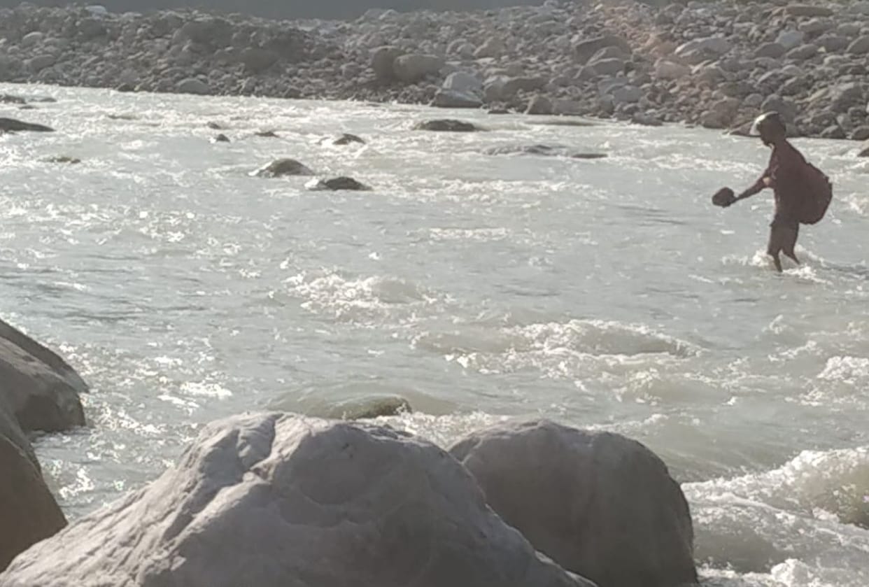 Bridge in Chuka and Ladjiya