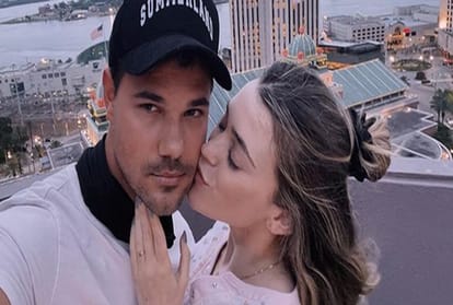 Good news: Twilight actor Taylor Lautner engaged with girlfriend tay dome shared photos on Instagram