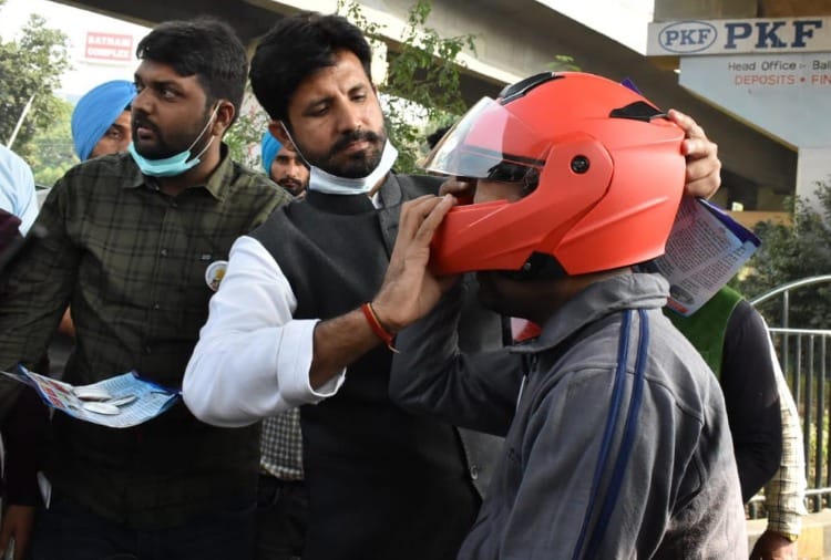 No Challan Day started on Childrens Day in Punjab