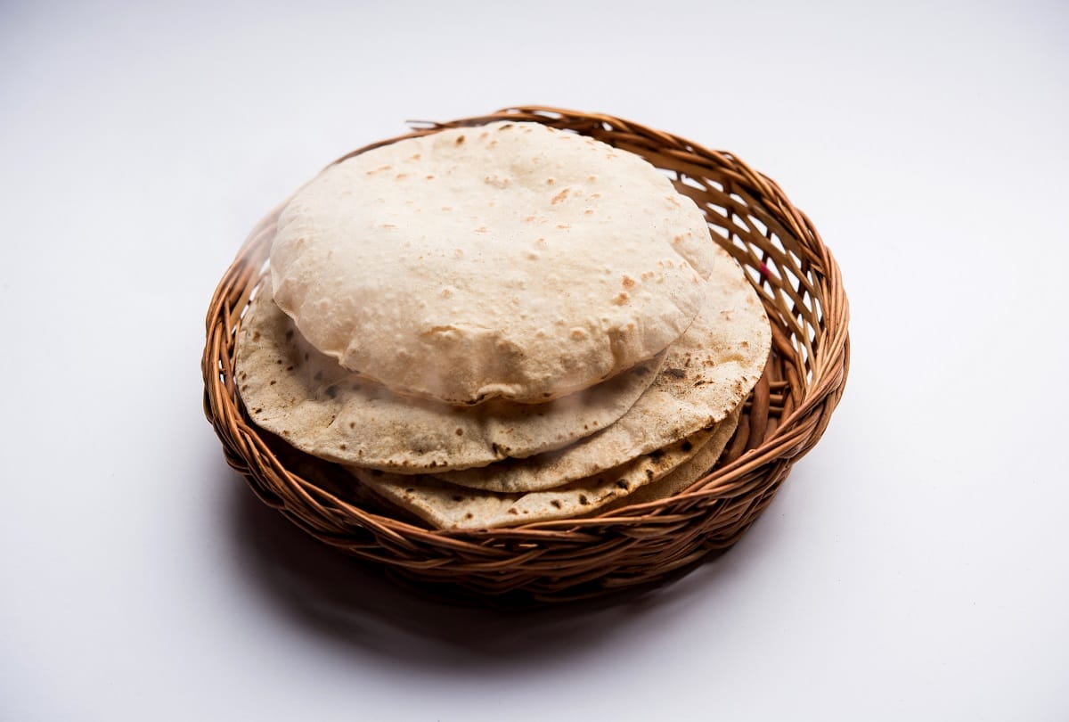 make these amazing recipes with leftover roti or basi roti ka kya karen
