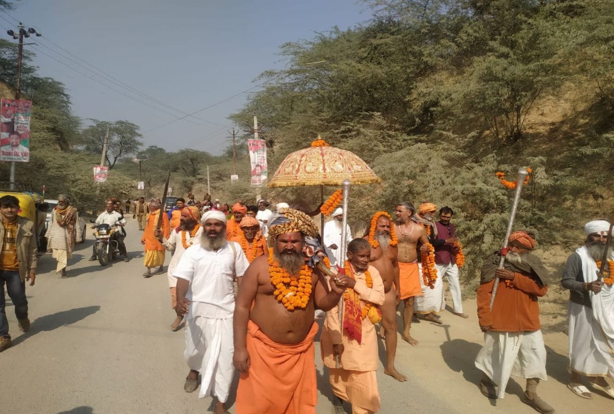 first royal bath of Naga sadhus in yamuna at Bateshwar ghat in agra