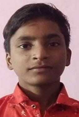 The bike collided with a standing tractor, the death of the teenager