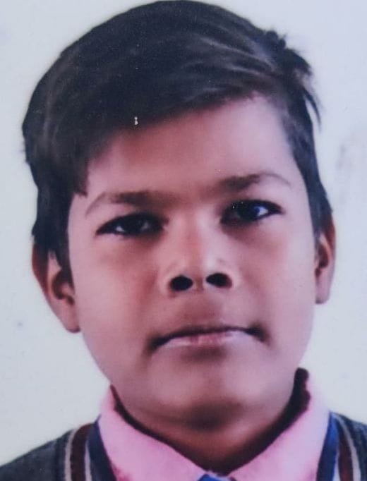Student's body found hanging from the noose