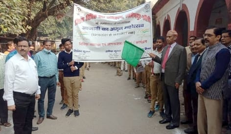 Prabhat Ferry, Cycle Yatra out on the Amrit Festival of Independence