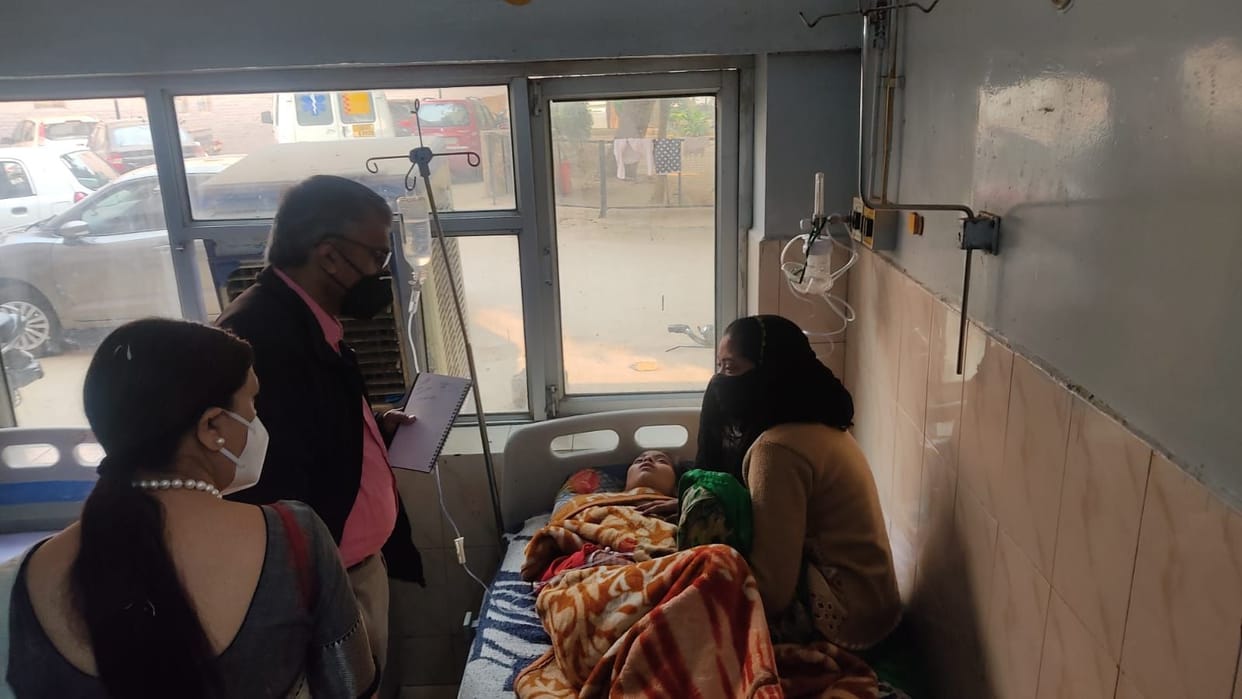The officer asked the patients - why do you get the operation done in a private hospital, said - Sir, there is no doctor here, this is the referral center