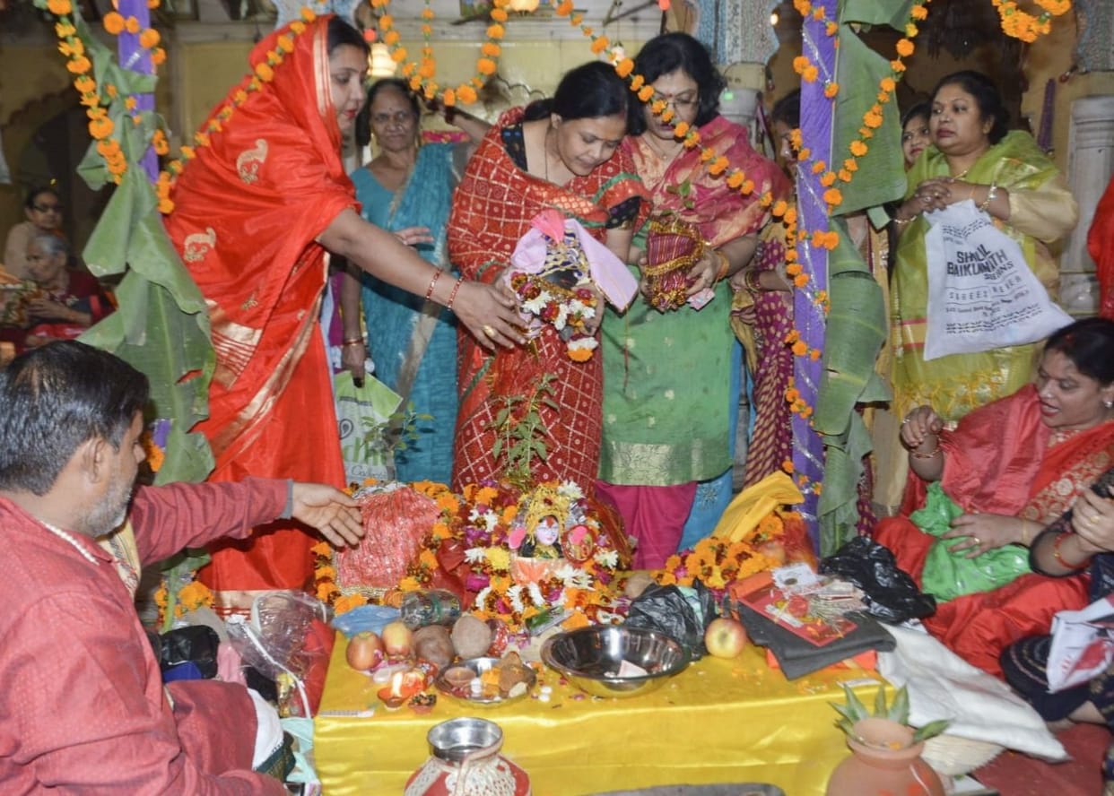 Tulsi-Saligram got married with pomp