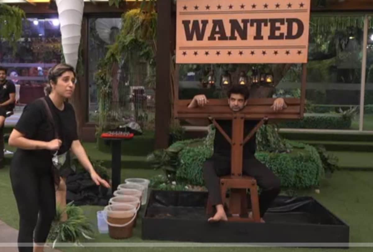 Bigg Boss 15 Neha Bhasin game against Karan Kundrra, pouring mud and said Fattoo