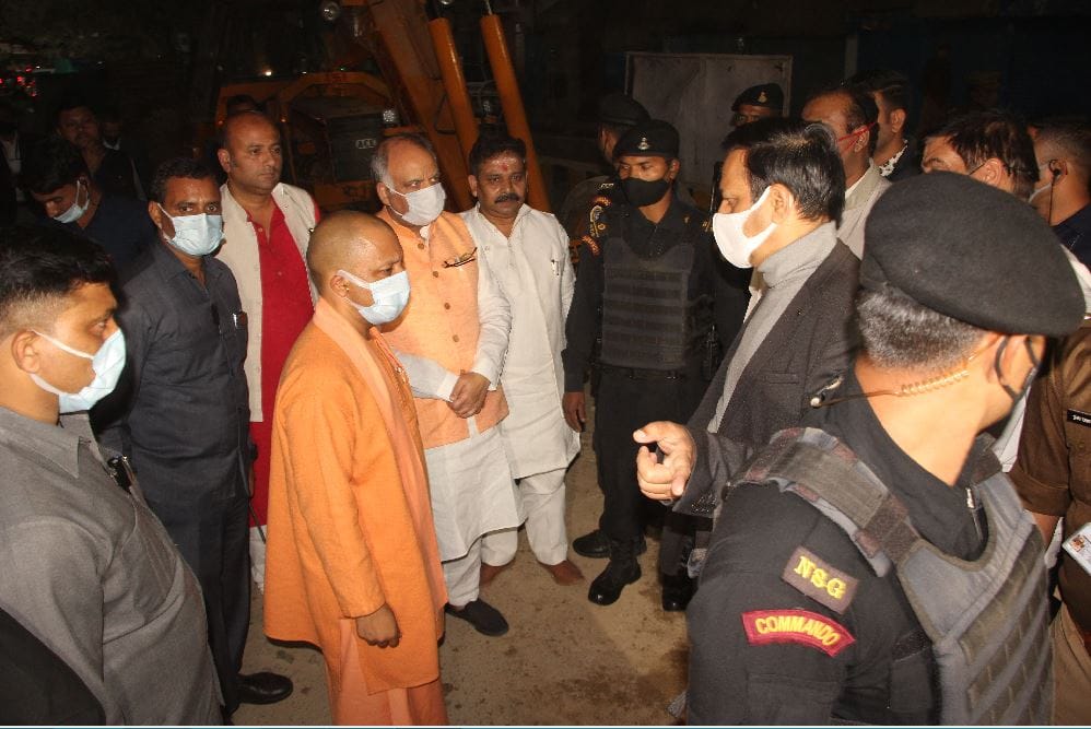 CM Yogi adityanath in varanasi Expressed anger over  negligence on public arrangements increased