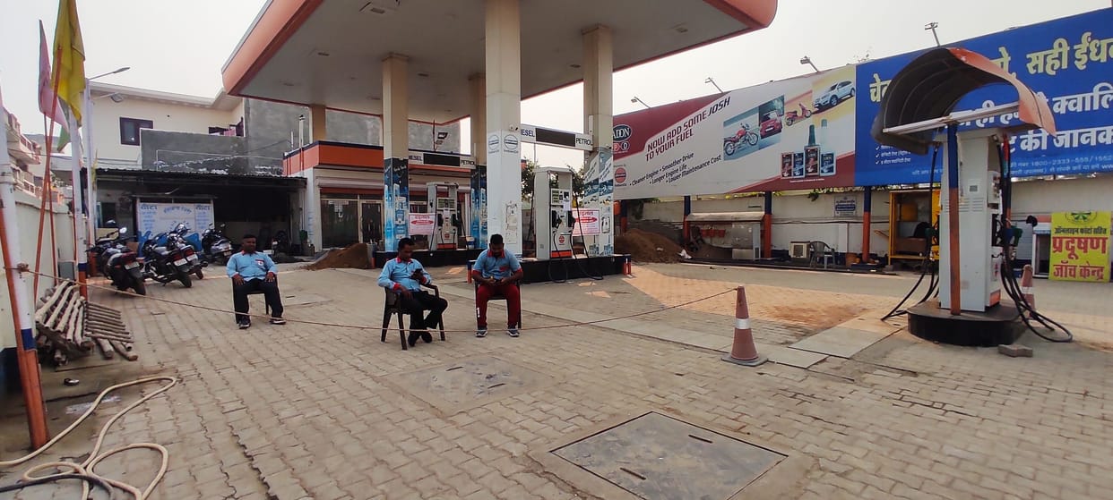 Five and a half crore business affected by the strike of petrol pumps