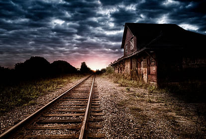 haunted railway station in begunkodor west bengal india remained closed for 42 years due to fear of ghosts