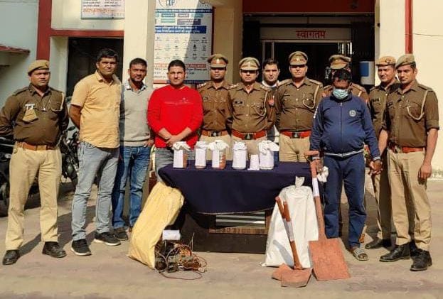 Fake fertilizer factory caught, one arrested