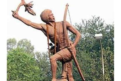 गिरिडीह में नक्सलियों ने मोबाइल टावर फूंके (प्रतिकात्मक तस्वीर)