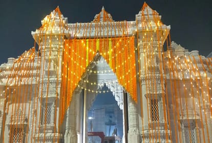 maa annapurna rath yatra cm yogi adityanath visit varanasi for welcome mata annpurna idol in kashi vishwanath temple