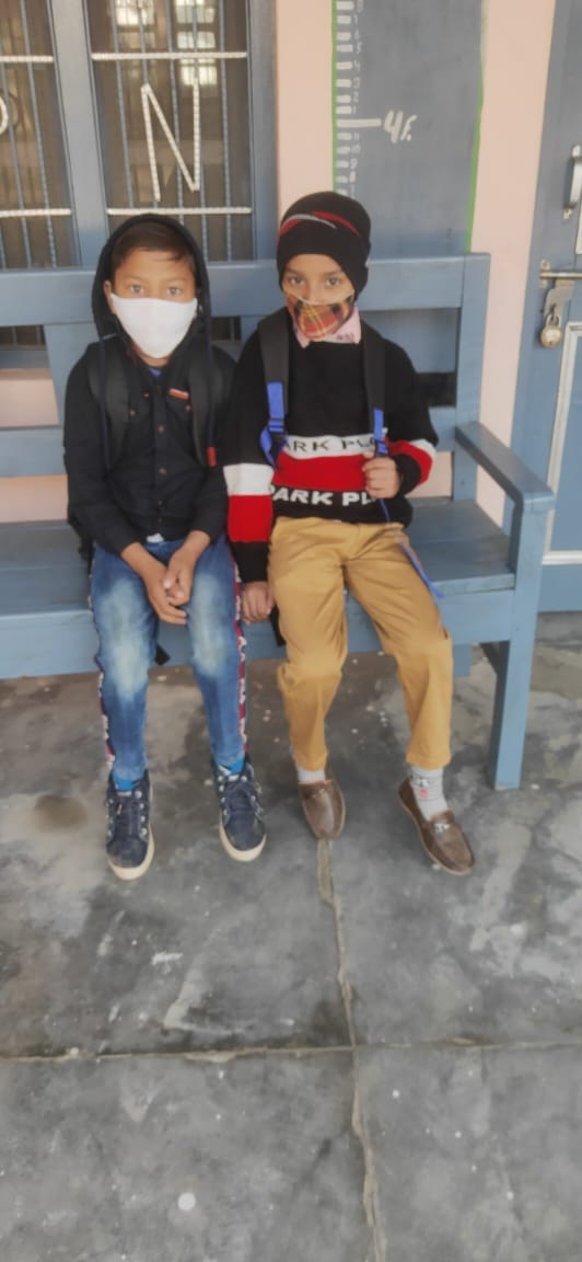 Teachers reached late in Pandoga school, little children got upset