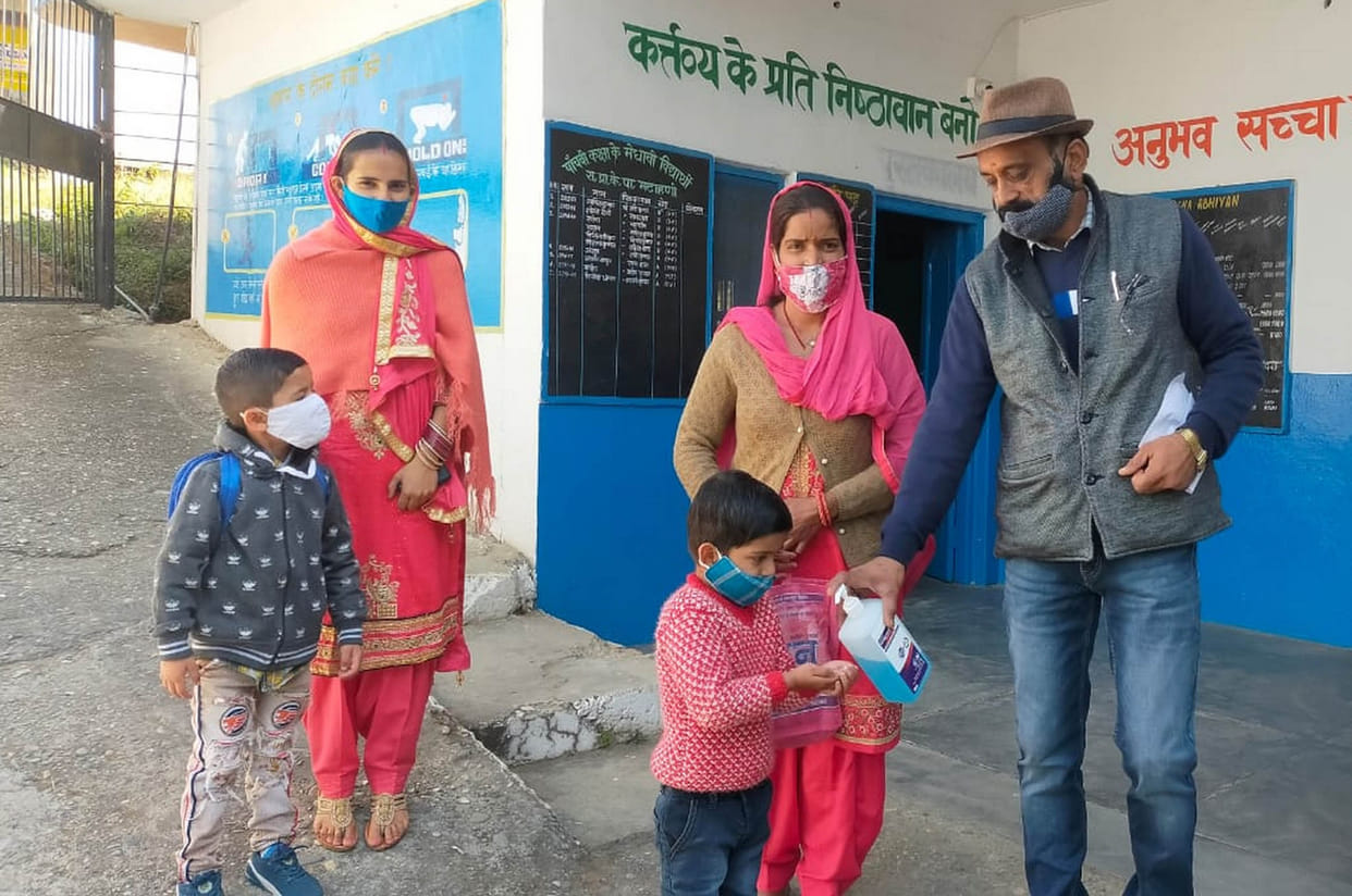 Students returned to primary and middle schools of Hamirpur district