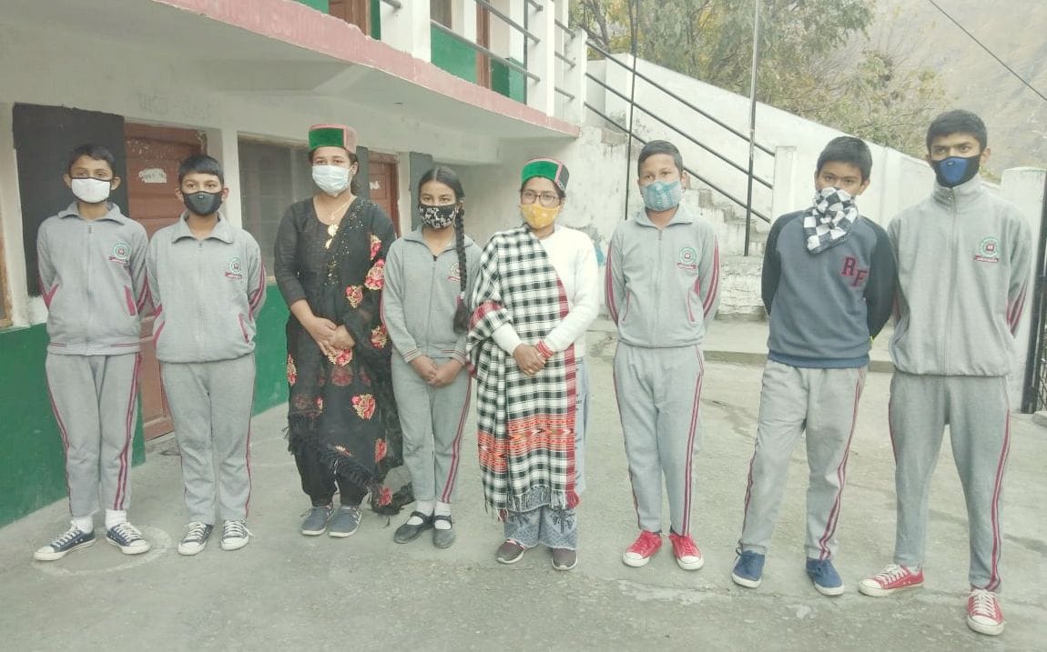 bhawanagar win  ovarall chaimpion trophy in science seminar