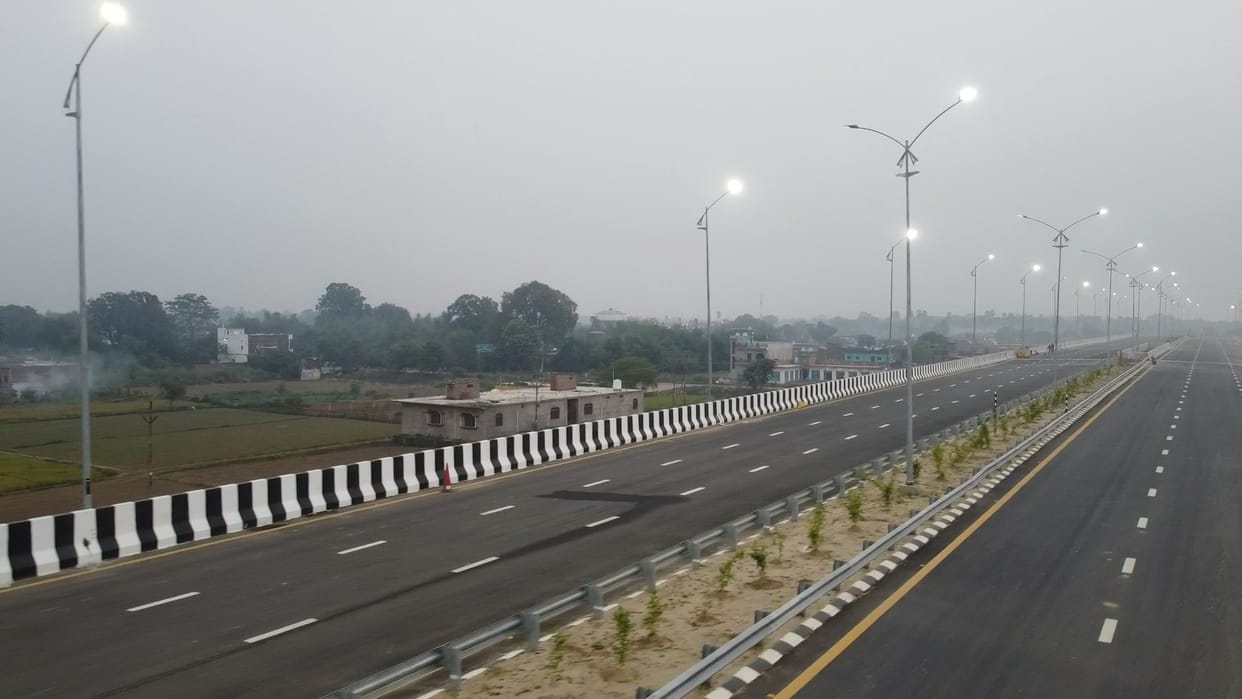 Trees and plants will stop pollution on Purvanchal Expressway
