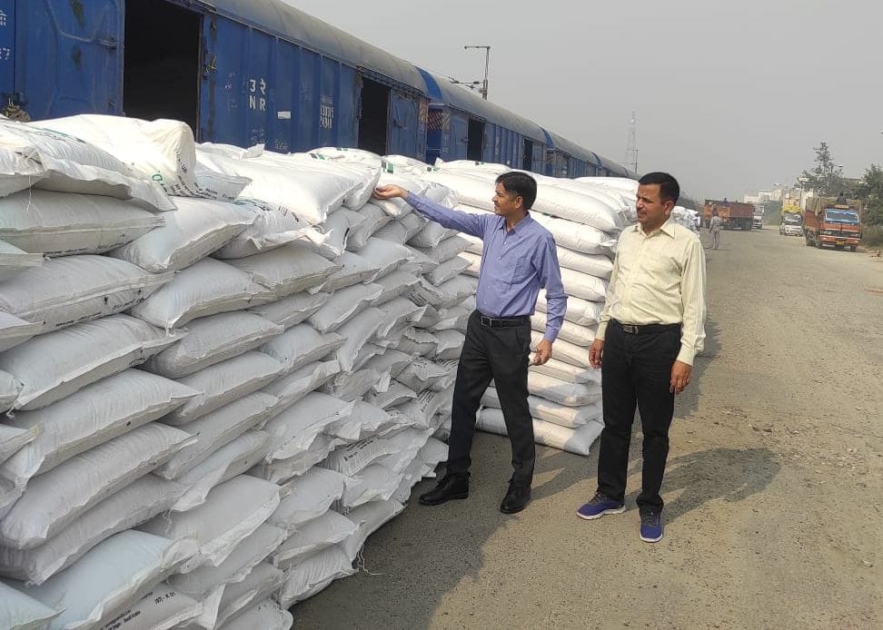 relief : DAP racked up, 72 thousand bags arrived