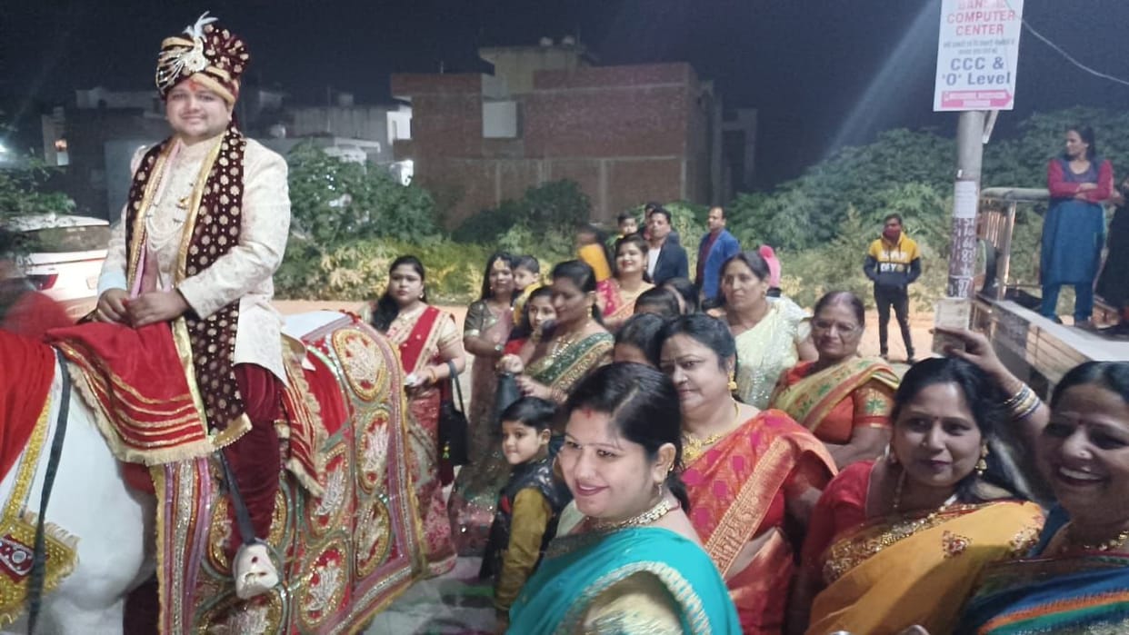 Devotthan Ekadashi: 450 couples tied the knot in the district