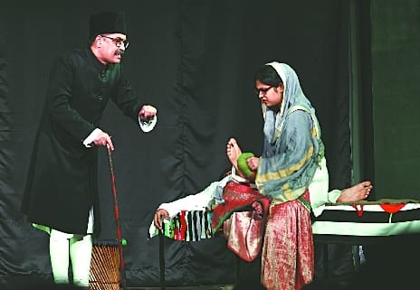 Theater festival concludes with Riddhima's comedy 'Chacha Chhakkan'