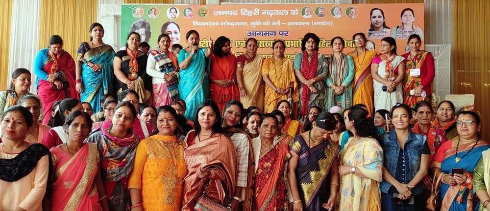 Expand government schemes: Rekha