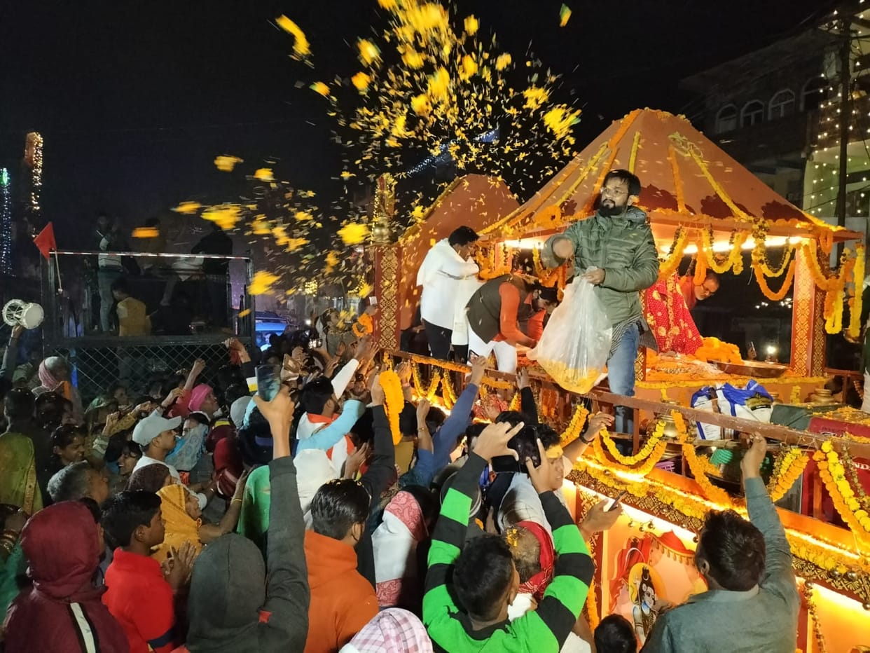 maa annapurna rath yatra reach varanasi Annapurna idol enter on rajat palaki into Kashi Vishwanath Dham