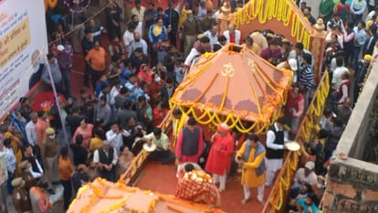 maa annapurna rath yatra reach varanasi Annapurna idol enter on rajat palaki into Kashi Vishwanath Dham