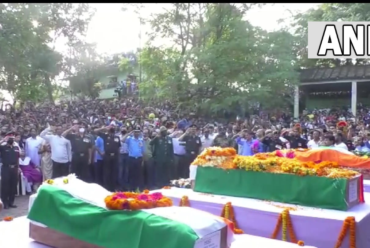 Manipur attack Martyr Colonel Viplav And body of wife and son reached Chhattisgarh people arrived to pay tribute Latest News Update