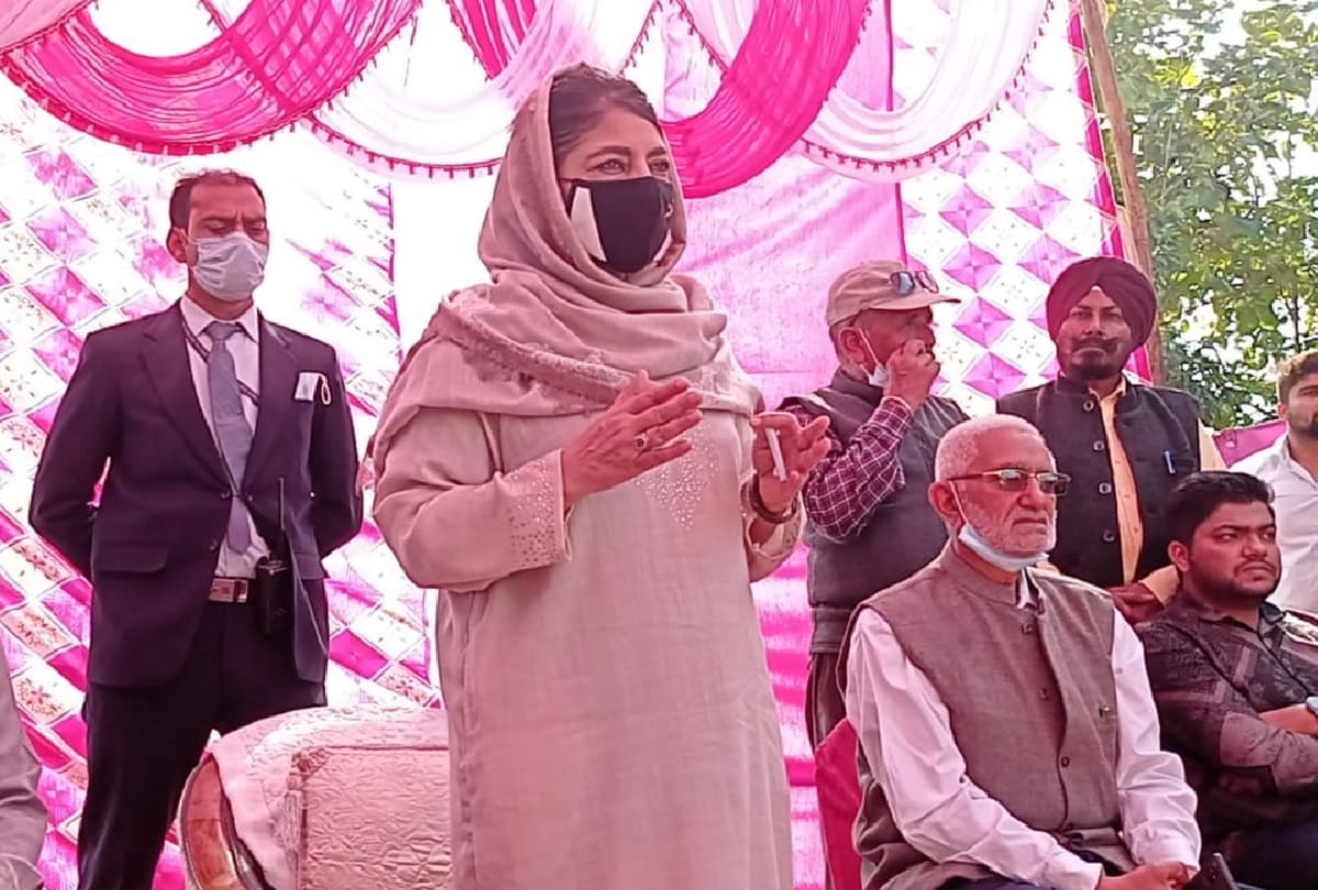 Mehbooba told the government that it was anti-farmer, said- Rs 600 per kanal compensation lewd joke