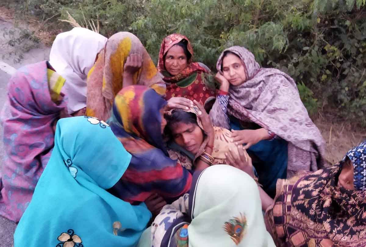 Fatehpur: girl Student dies after being hit by truck while saving cousin sister