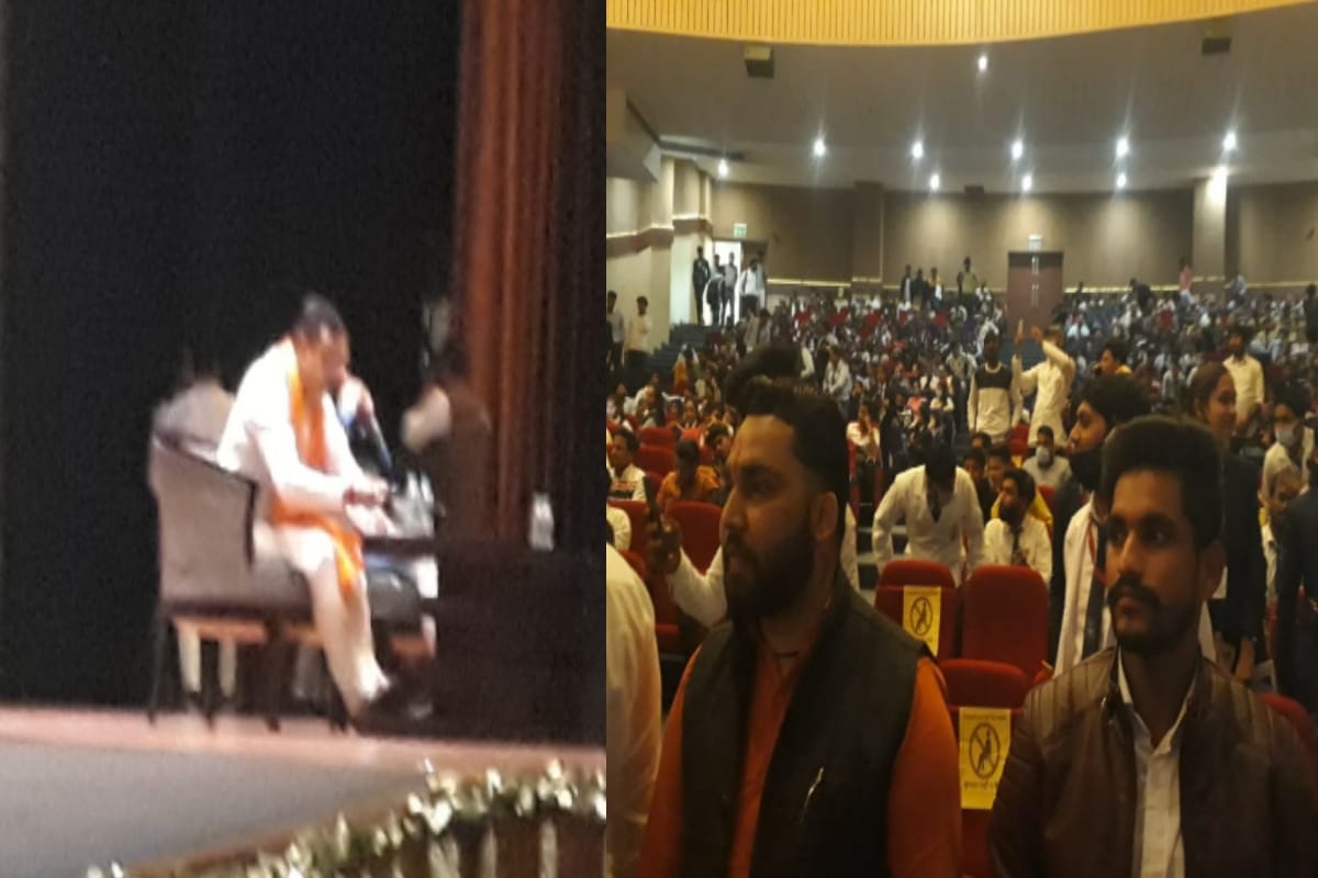 Sambit Patra arrived at the Meerut Youth Conference, said the politics of familyism took place in this country