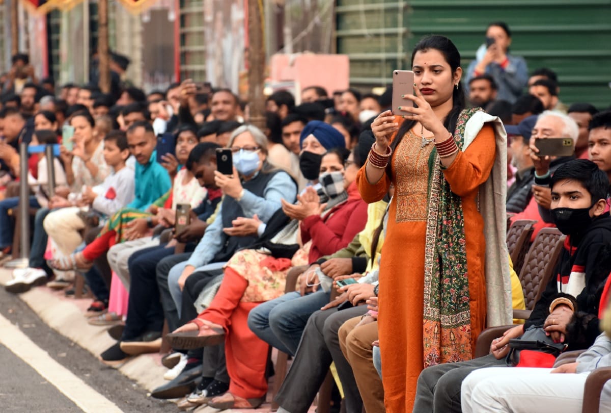 Seeing the enthusiasm of BSF jawans, slogans of Bharat Mata Ki Jai, Pakistani Rangers were also surprised