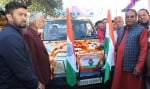 अल्मोड़ा के चौघानपाटा में शहीद सैन्य सम्मान यात्रा को रवाना करते विधानसभा उपाध्यक्ष रघुनाथ सिं?