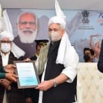 जम्मू में आयोजित कार्यक्रम के दौरान उपराज्यपाल मनोज सिन्हा।