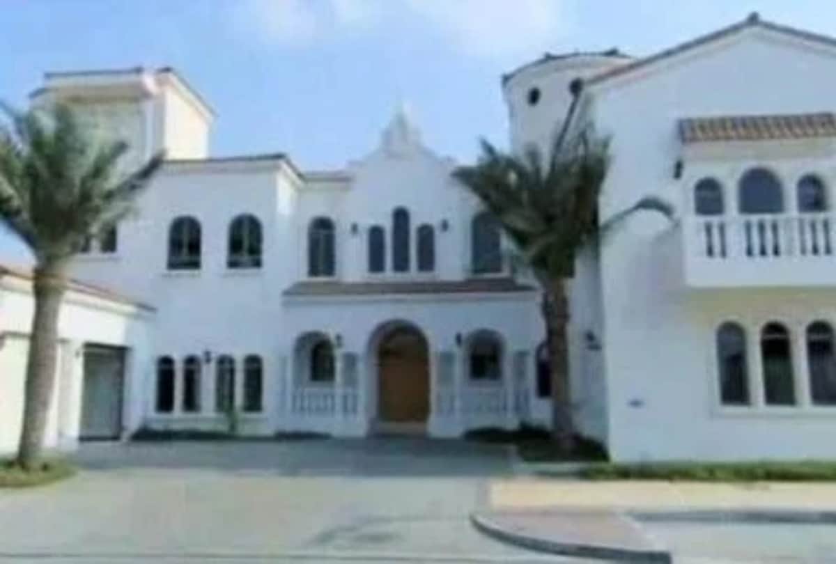 Shahrukh khan owns private island in dubai, know the details